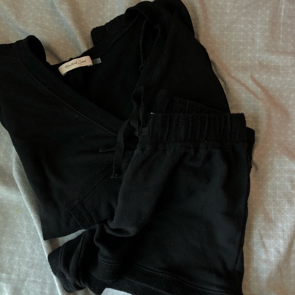 American Threads sweatshirt and short set